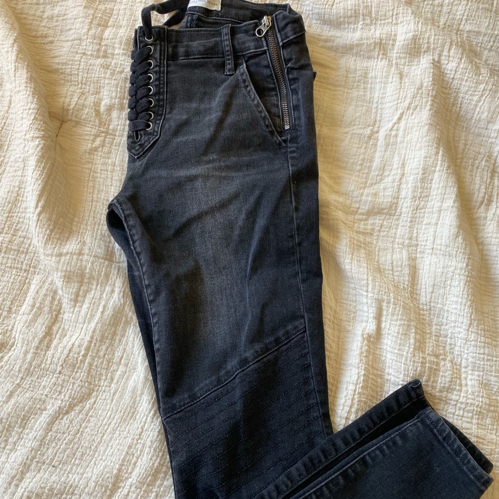 GAP Black Skinny Jean - Size:27